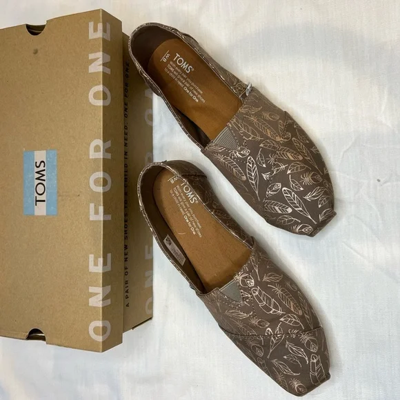 Toms Classic Desert Taupe Foil Feathers - Picture 5 of 6